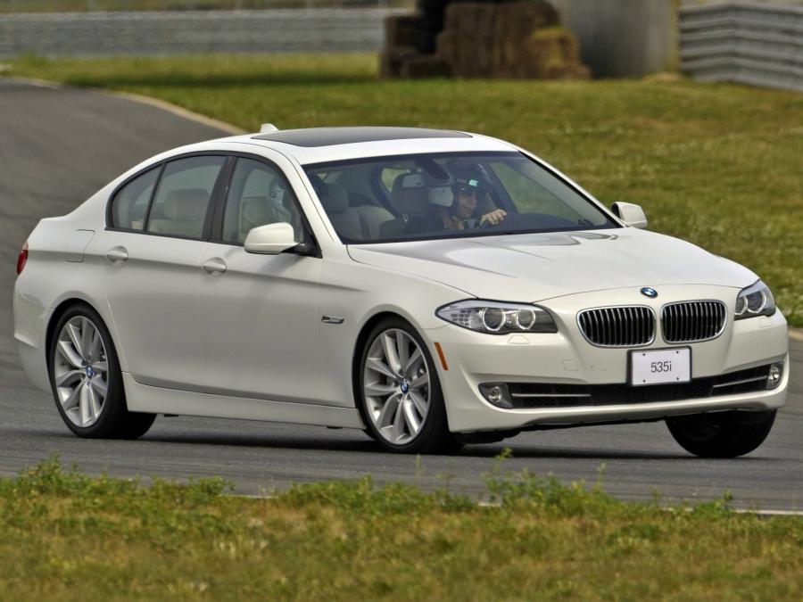  BMW 535i 2010 года  (US) (фото 9 из 11)